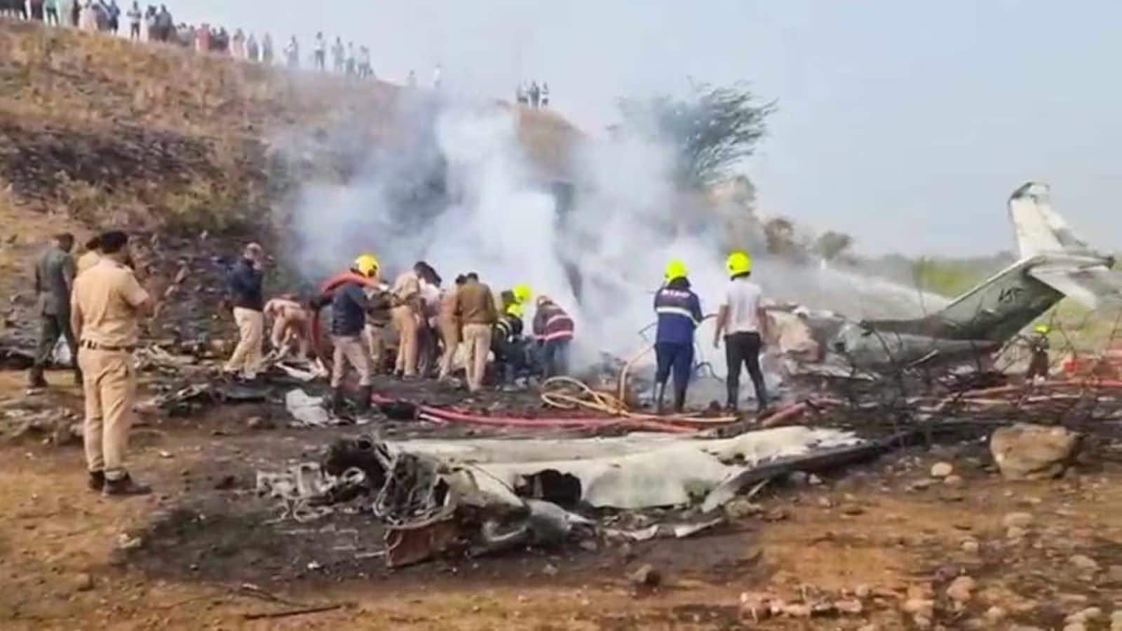 Ajit Pawar Plane Crash: अजीत पवार के साथ 4 अन्य लोग कौन थे, जिनकी प्लेन क्रैश में गई जान? जानें- पूरी डिटेल्स