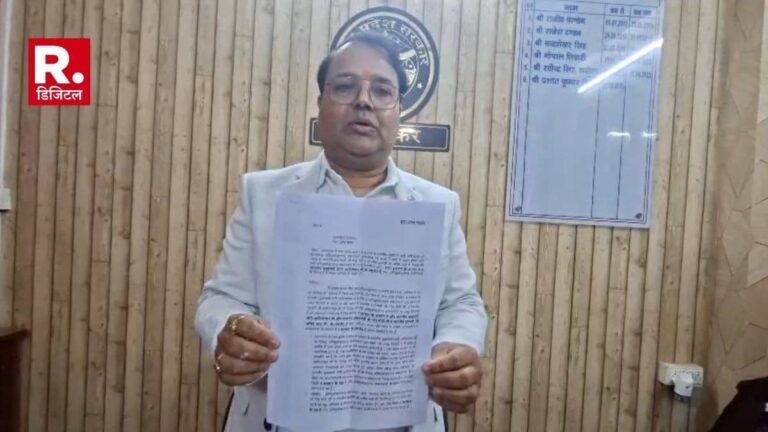 शंकराचार्य विवाद पर CM योगी के समर्थन में अयोध्या GST डिप्टी कमिश्नर ने दिया इस्तीफा, प्रशांत सिंह बोले- जिस प्रदेश का नमक खाता हूं...