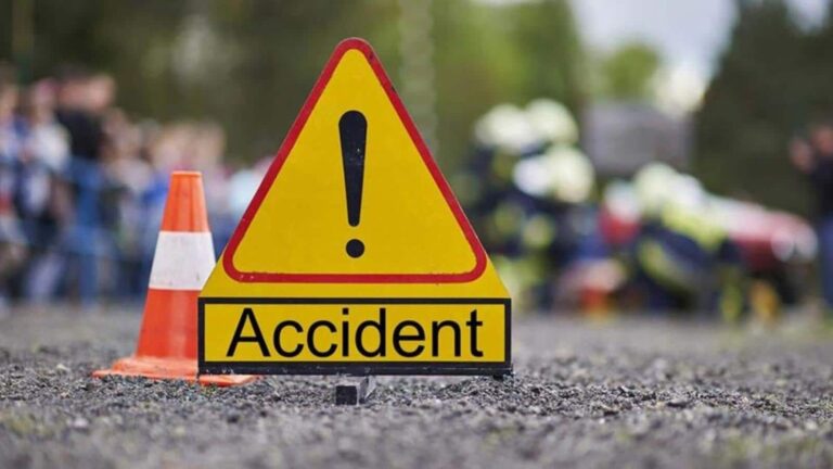 Bengaluru Road Accident: बेंगलुरु में दर्दनाक हादसा, स्कूल जा रही महिला और उसके 8 वर्षीय बेटे को कॉलेज बस ने कुचला, चालक फरार