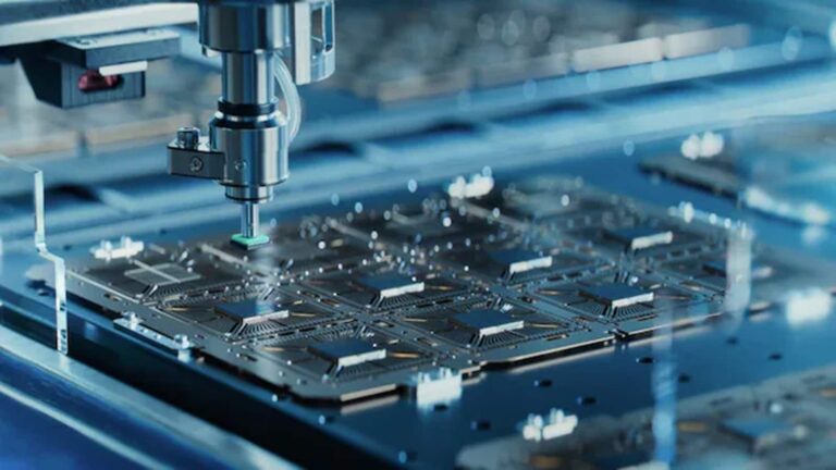 Trump Tariffs: ट्रंप ने दिया एक और झटका, AI Chip पर 25% का टैरिफ, लेकिन चीन को मिली यह राहत