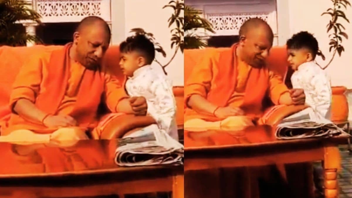 'और क्या चाहिए बताओ...', CM योगी के कान में फुसफुसाकर बच्चे ने की ऐसी फरमाइश, हंसी पर काबू नहीं रख पाए मुख्यमंत्री; ठहाकों से गूंजा मंदिर परिसर