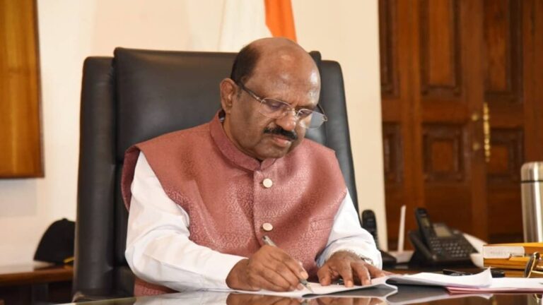 West Bengal: 'बम से उड़ा देंगे...', पश्चिम बंगाल के गर्वनर सीवी आनंद बोस को मिली जान से मारने की धमकी, बढ़ाई गई सुरक्षा; BJP ने ममता पर बोला हमला