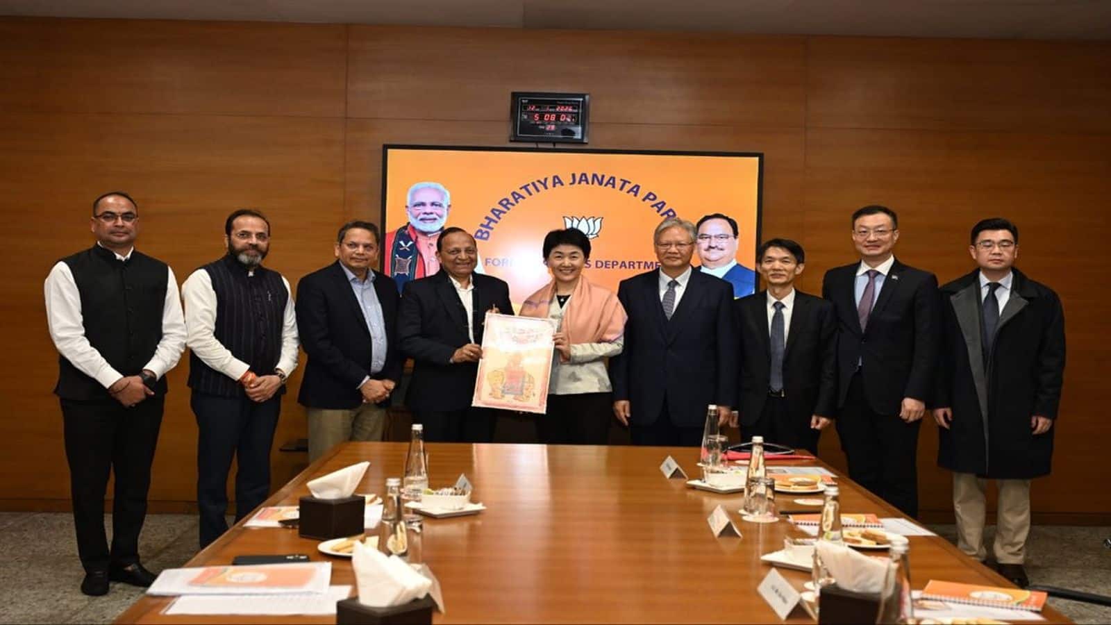 BJP के बाद अब चीनी कम्युनिस्ट पार्टी के नेताओं ने RSS अधिकारियों से की मुलाकात, कांग्रेस भड़की