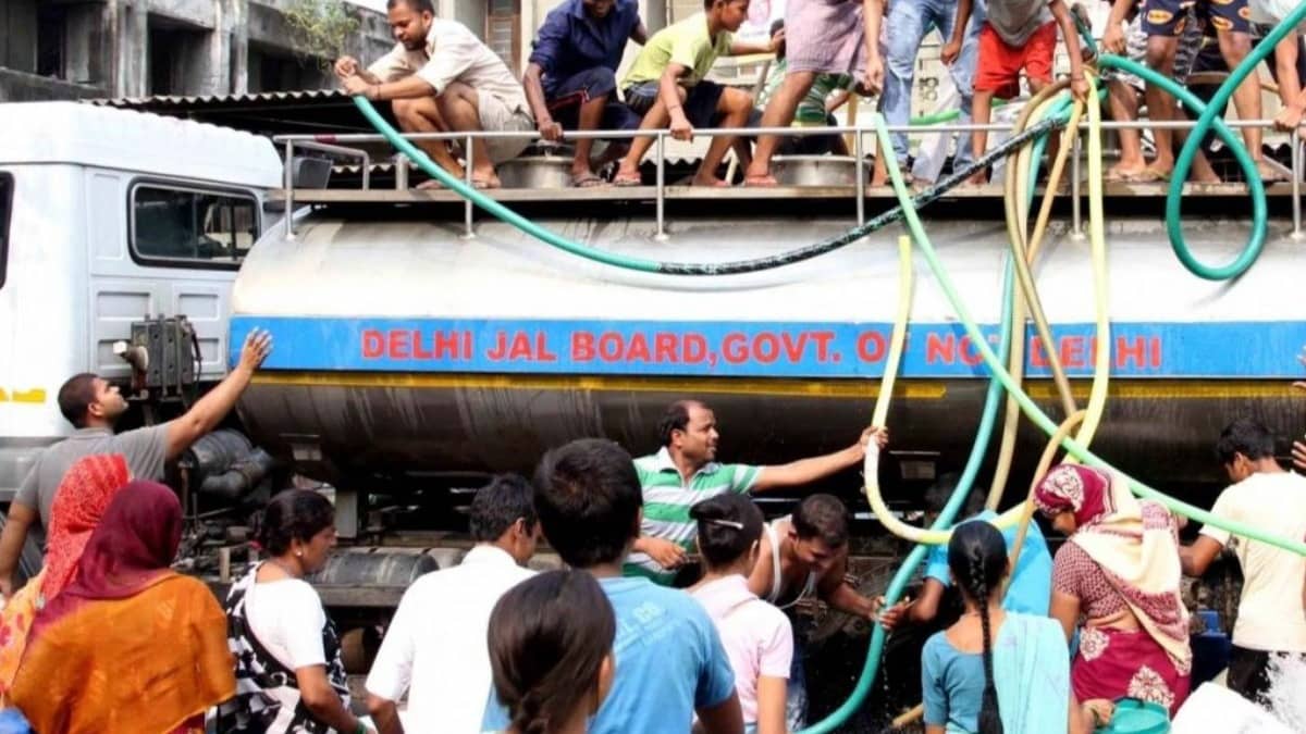 Delhi Water Crisis: हैदरपुर प्लांट की पाइपलाइन डैमेज, रोहिणी-रिठाला-बादली में कम से कम 24 घंटे बंद रहेगी पानी की सप्लाई