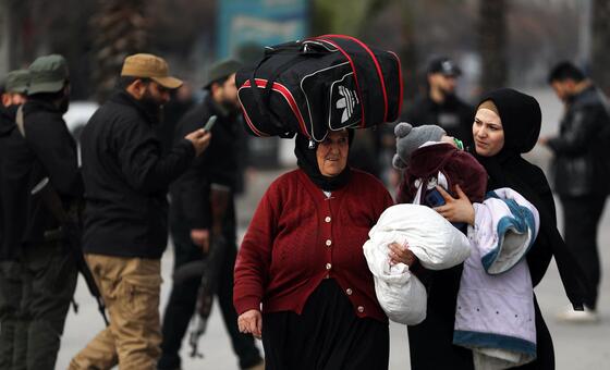 पूर्वोत्तर सीरिया में फिर भड़की हिंसा पर गहरी चिन्ता, जेलों से फ़रार हुए आतंकी