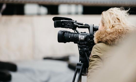 मीडिया में महिलाओं की उचित मौजूदगी नहीं होने से, लोकतंत्र अधूरा