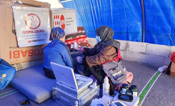 सीरिया: हिंसक झड़पों बीच, जबरन विस्थापन के गम्भीर परिणाम भुगतती महिलाएँ