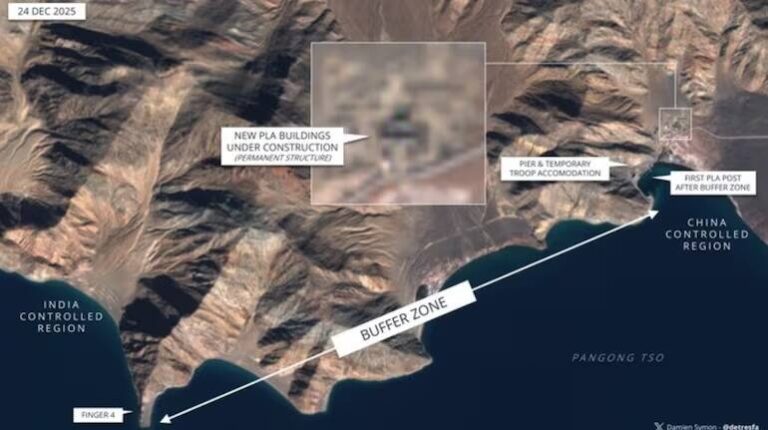 पैंगोंग झील के पास चीन तेजी से बना रहा नई इमारतें, सैटेलाइट तस्वीरें में हुआ बड़ा खुलासा