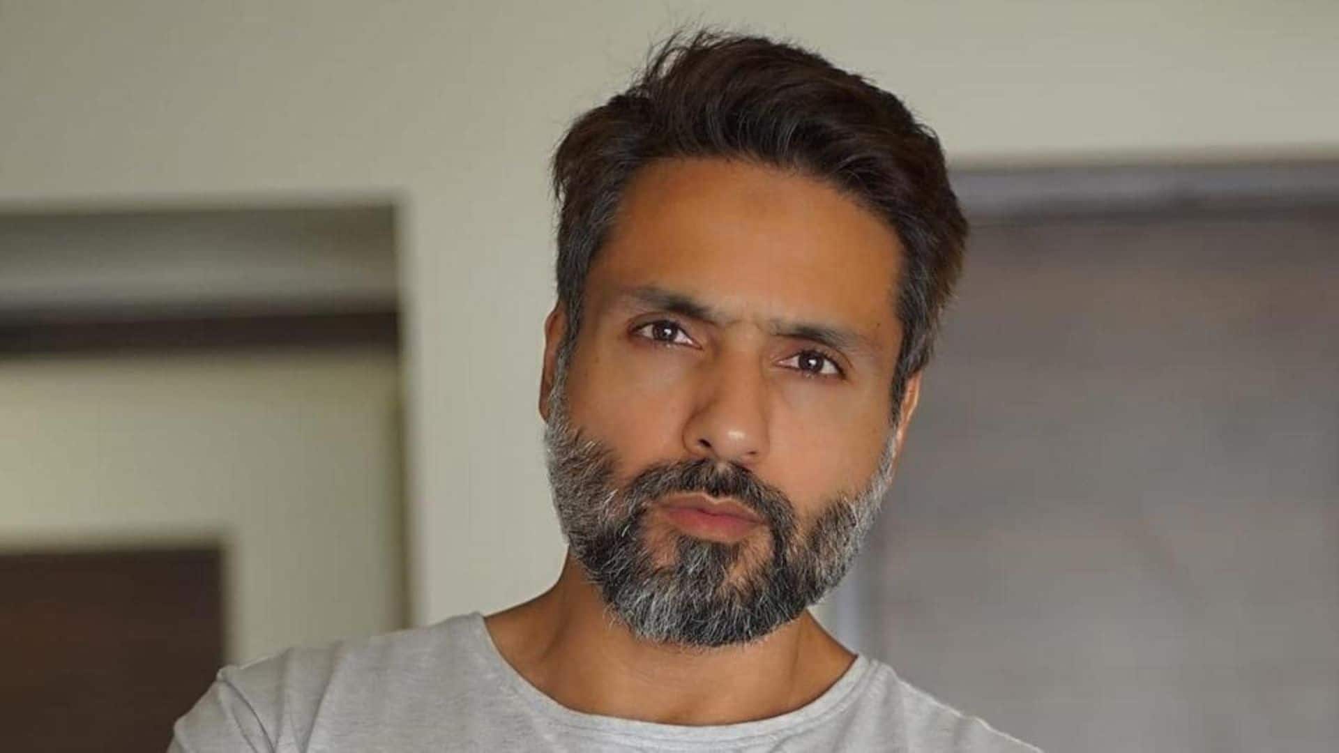 Iqbal Khan: इकबाल खान ने खुद को बताया ब्लैंक पेज, नए प्रोजेक्ट से पहले क्रिप्टिक पोस्ट ने बढ़ाई उत्सुकता
