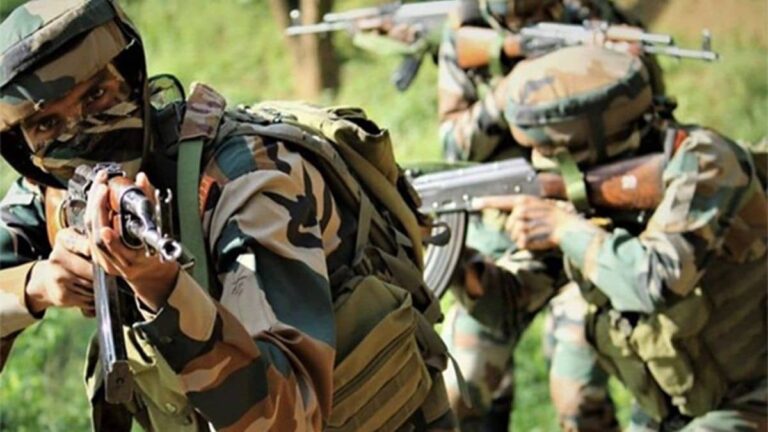 जम्मू-कश्मीर के किश्तवाड़ में मुठभेड़ जारी, जैश के कई आतंकियों को सेना ने घेरा; सर्च ऑपरेशन के लिए हेलीकॉप्‍टर से उतारे गए जवान