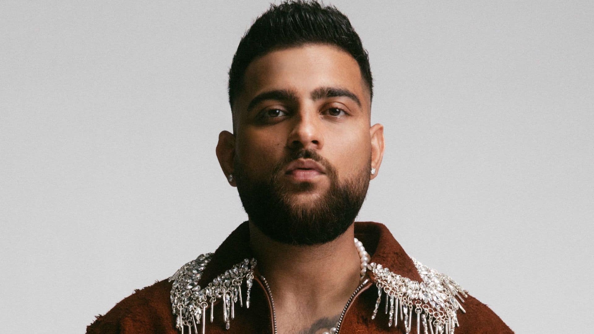 Karan Aujla: ऑस्ट्रेलियाई महिला ने करण औजला पर धोखाधड़ी के लगाए आरोप, कहा – "सब जानते हैं वो चीटर है"