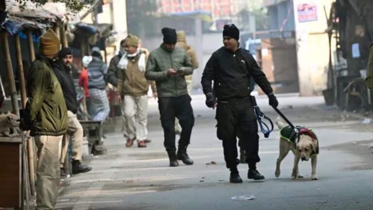 Odisha Court Threat: ओडिशा में कई अदालतों को मिले धमकी भरे ईमेल, बम स्क्वॉड और डॉग यूनिट किए गए तैनात