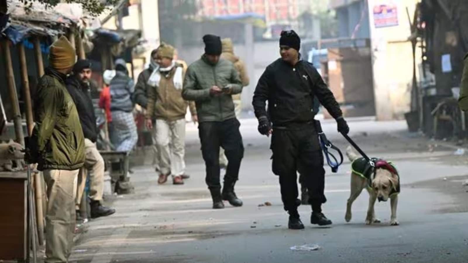 Odisha Court Threat: ओडिशा में कई अदालतों को मिले धमकी भरे ईमेल, बम स्क्वॉड और डॉग यूनिट किए गए तैनात