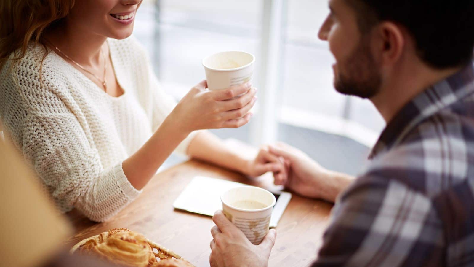 अकेलेपन का इलाज अब किराये पर, जानिए कैसे मिल रहे हैं संगी-साथी