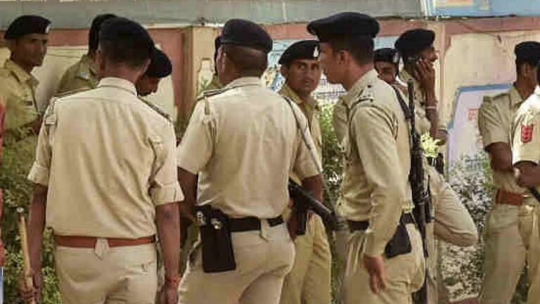 Pune Robbery Case: महिला ने काला जादू में गवाएं ₹11 लाख, फिर थाने में दर्ज कराई झूठी लूट की शिकायत, पुलिस ने किया खुलासा