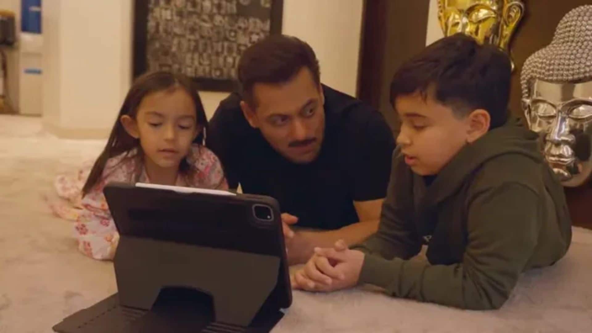 Salman Khan: सलमान खान ने गणतंत्र दिवस पर बच्चों के साथ साझा किया देशभक्ति का खास पल, भांजे-भांजी को दिखाया 'मातृभूमि' गाने का वीडियो