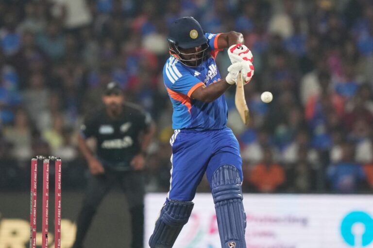 इशान किशन की वजह से दबाव में संजू सैमसन... कप्तान सूर्यकुमार यादव फॉर्म में लौटे, सीरीज जीतने पर भारत की नजर