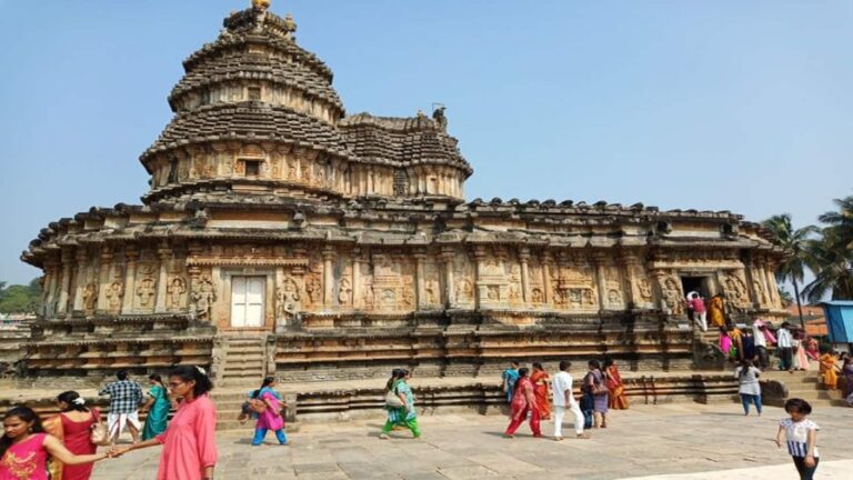 Basant Panchami 2026: इस बसंत पंचमी जरूर करें देश के इन 5 सरस्वती मां के मंदिरों के दर्शन, जानें कहां हैं ये मंदिर?