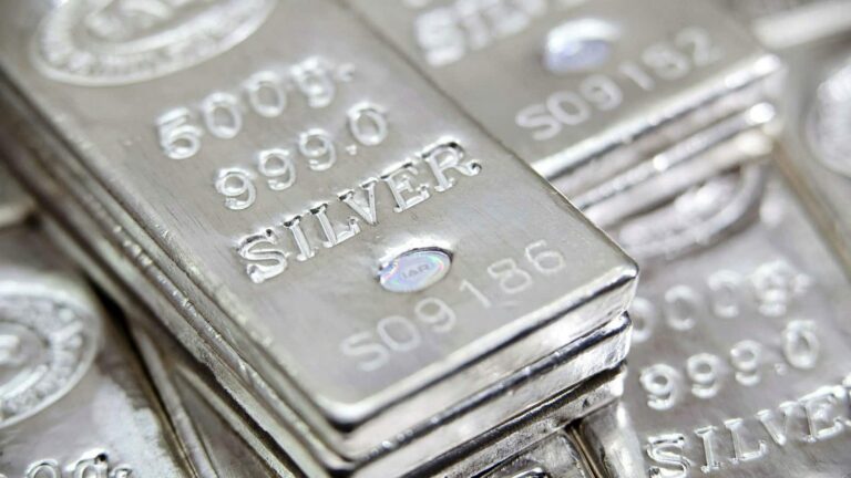 Silver Rate Today: चांदी में आया जबरदस्त उछाल, जानिये 5 जनवरी का सोने-चांदी का भाव