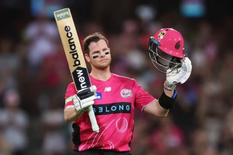 एक ओवर में 32 रन और 41 गेंद में जड़ दिया शतक, स्टीव स्मिथ ने T20 मैच में उड़ाया गर्दा, बनाया महारिकॉर्ड