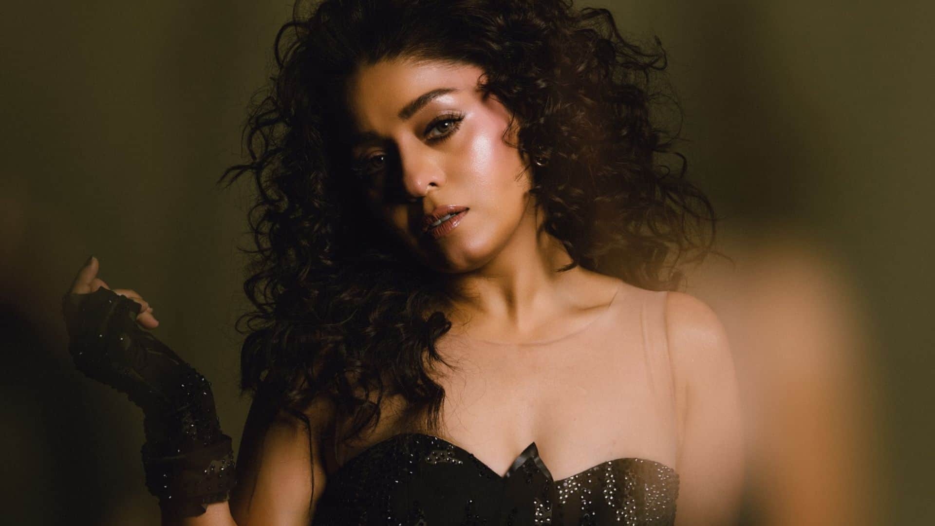 Sunidhi Chauhan: सुनिधि चौहान अब बेंगलुरू में मचाएंगी धमाल, 18 हजार फैंस के बीच 'आई एम होम' टूर का तीसरा धमाका