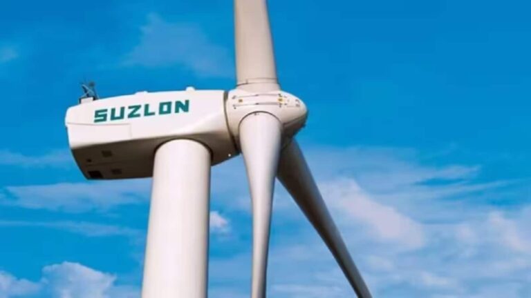 Suzlon Energy टूटकर आया एक साल के निचले स्तर के करीब, अब होगी रिकवरी या फटाफट बेच दें शेयर?