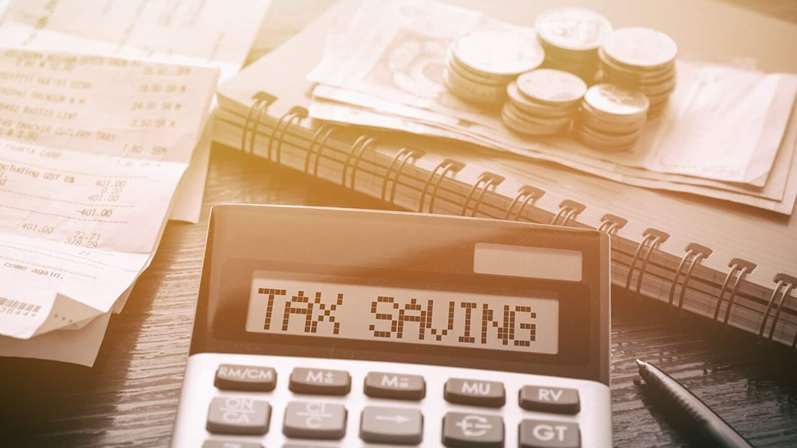 ₹8 से ₹15 लाख तक टैक्सेबल इनकम: पुरानी आयकर व्यवस्था बेहतर या नई, कैलकुलेशन से समझें