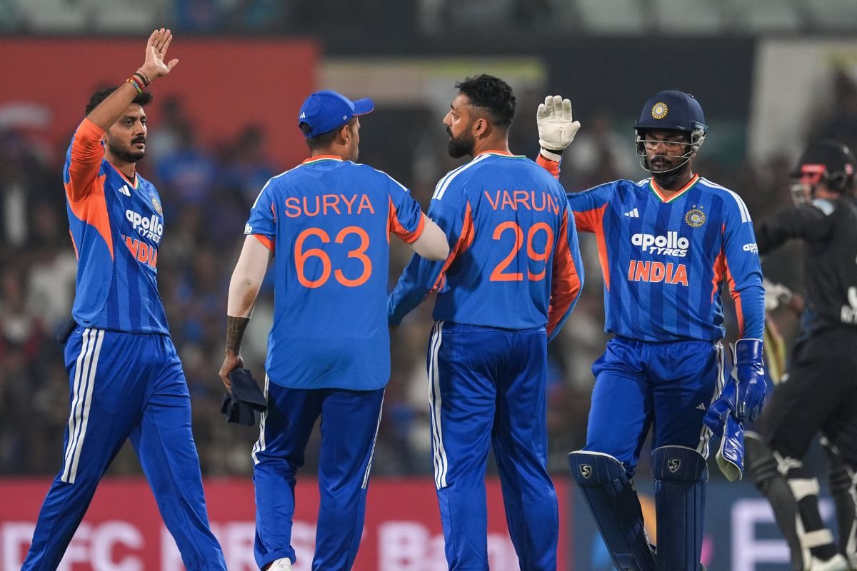 बुमराह-अर्शदीप नहीं, इस भारतीय गेंदबाज के मुरीद हुए सुनील गावस्कर, बताया गेंदबाजी का जादूगर