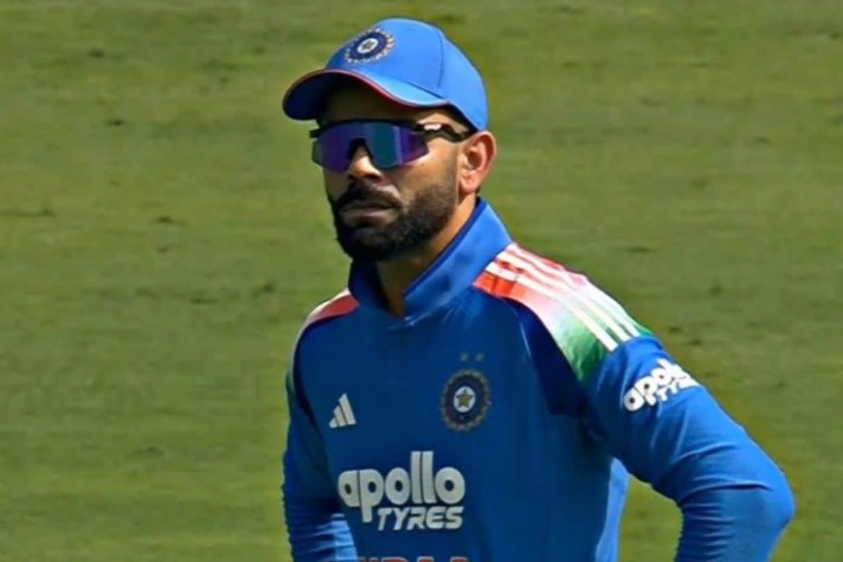 कोहली लाइव मैच में बने सपेरा... फिलिप्स का कैच लपकते ही श्रेयस अय्यर के सामने बजाने लगे बीन, वीडियो देख आपकी भी छूट जाएंगी हंसी