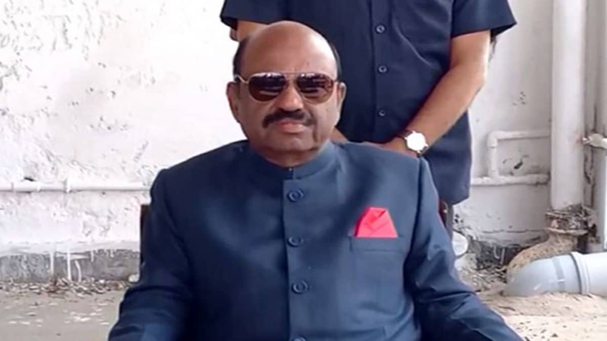 'विनाश काले विपरीत बुद्धि', CM ममता बनर्जी पर राज्यपाल सीवी आनंद बोस का तंज, कोलकाता में ED के छापों को लेकर गरमाई सियासत