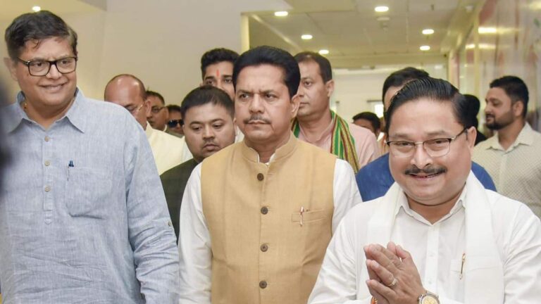 Bhupen Borah: चुनाव से पहले कांग्रेस को बड़ा झटका, असम के पूर्व अध्यक्ष भूपेन बोरा BJP में शामिल