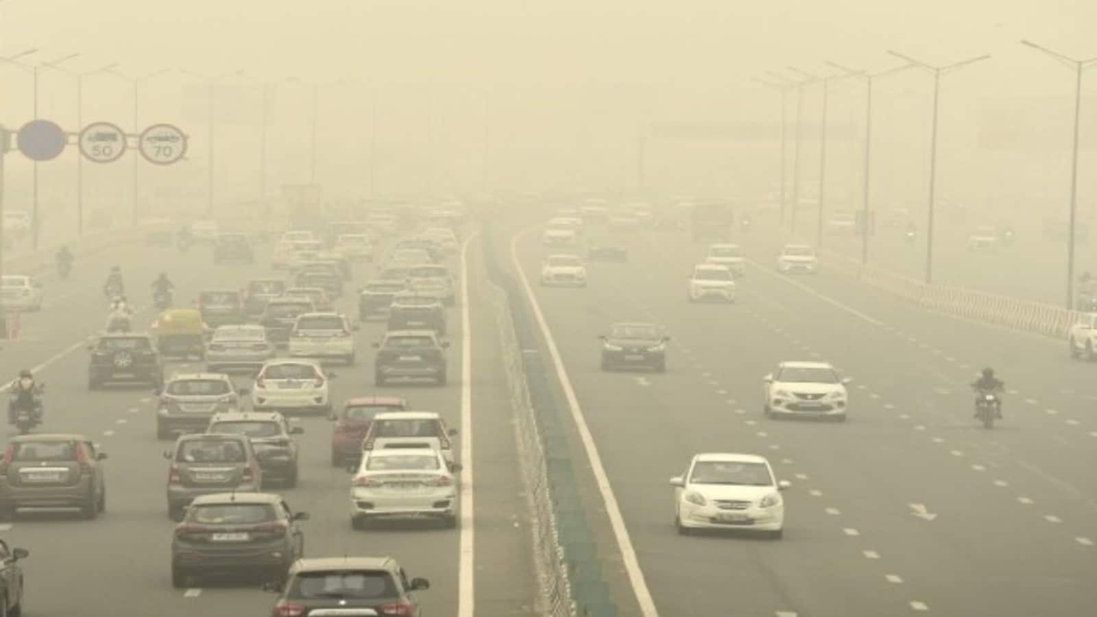 Delhi Weather Today: दिल्ली में धुंध और खराब हवा की मार, कई इलाकों में AQI 250 के पार, जानें अगले 5 दिन का पूर्वानुमान