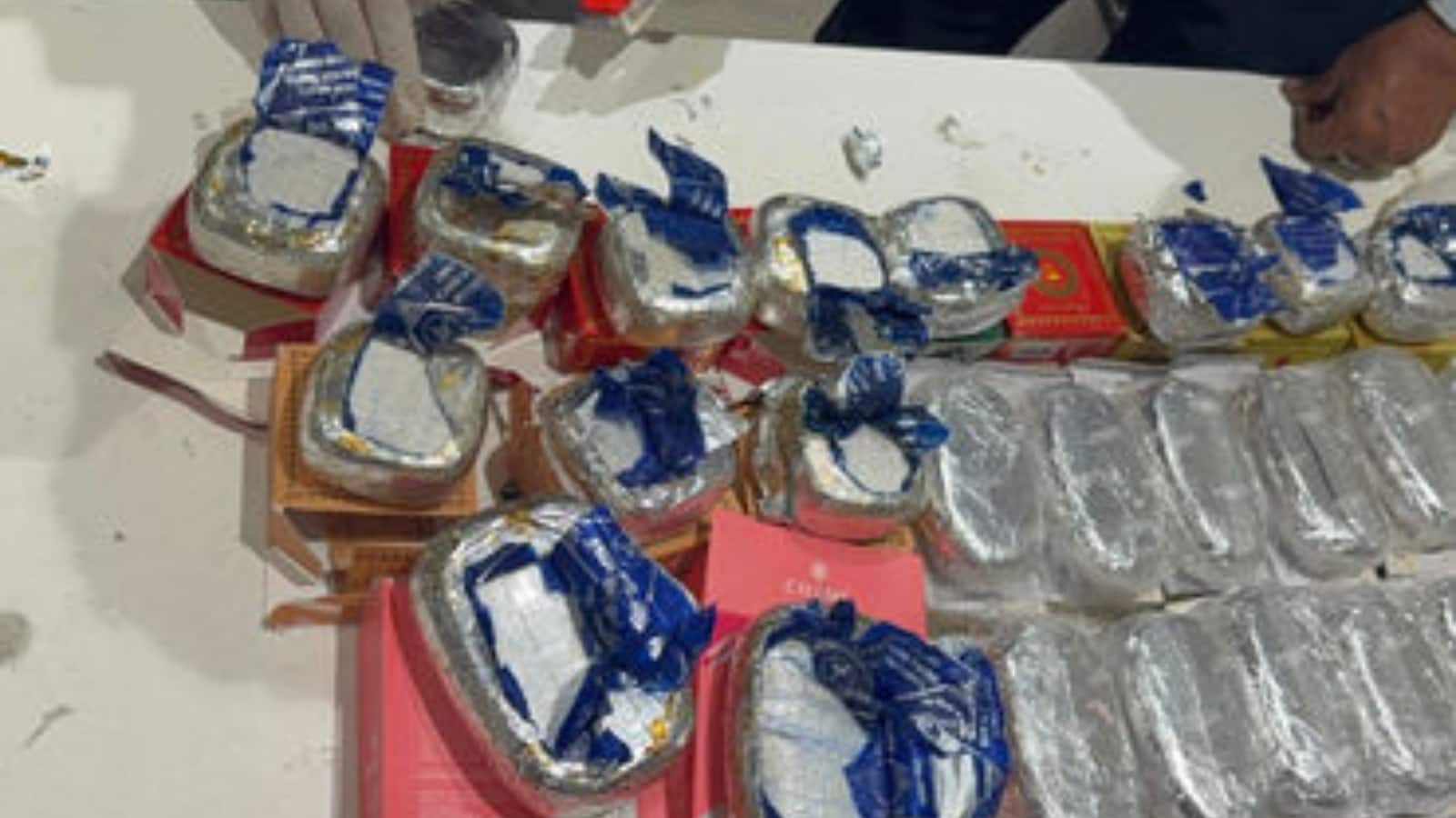 Ahmedabad Airport: यात्री ने साबुन के डिब्बों में छुपाई 6.8 करोड़ की हेरोइन, अहमदाबाद एयरपोर्ट पर कस्टम विभाग ने दबोचा