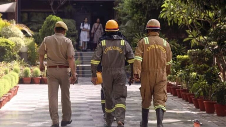 Delhi Bomb Threat: दिल्ली के कई स्कूलों को मिली बम से उड़ाने की धमकी, पुलिस की टीमें अलर्ट मोड पर