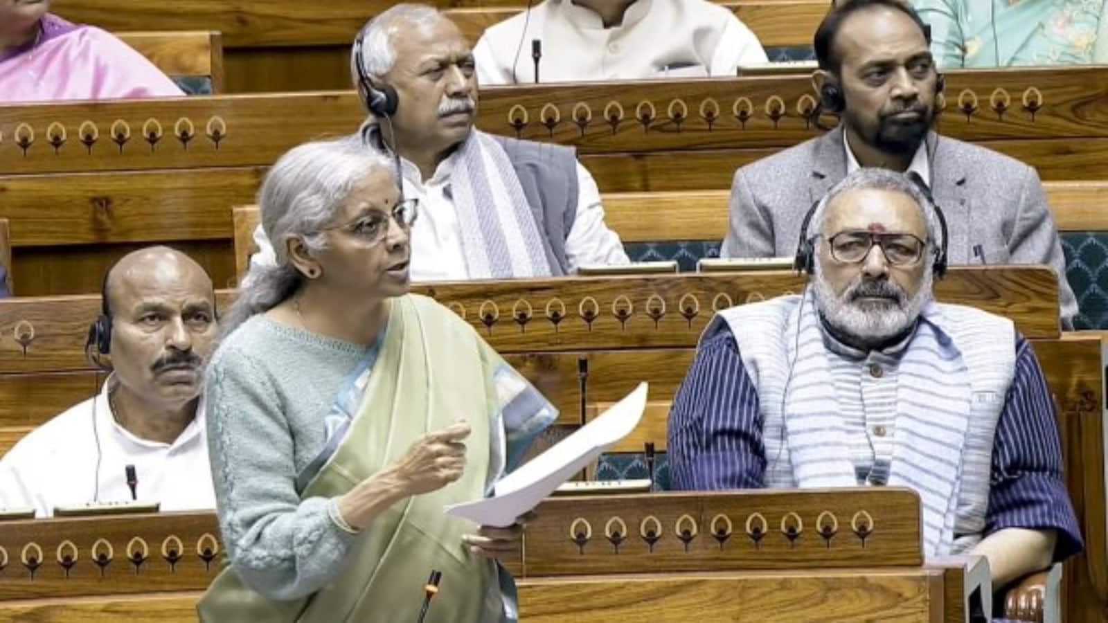 Nirmala Sitharaman: 'कांग्रेस ने देश को बेचा, भारत के हितों का त्याग किया' निर्मला सीतारमण ने कांग्रेस पर साधा निशाना