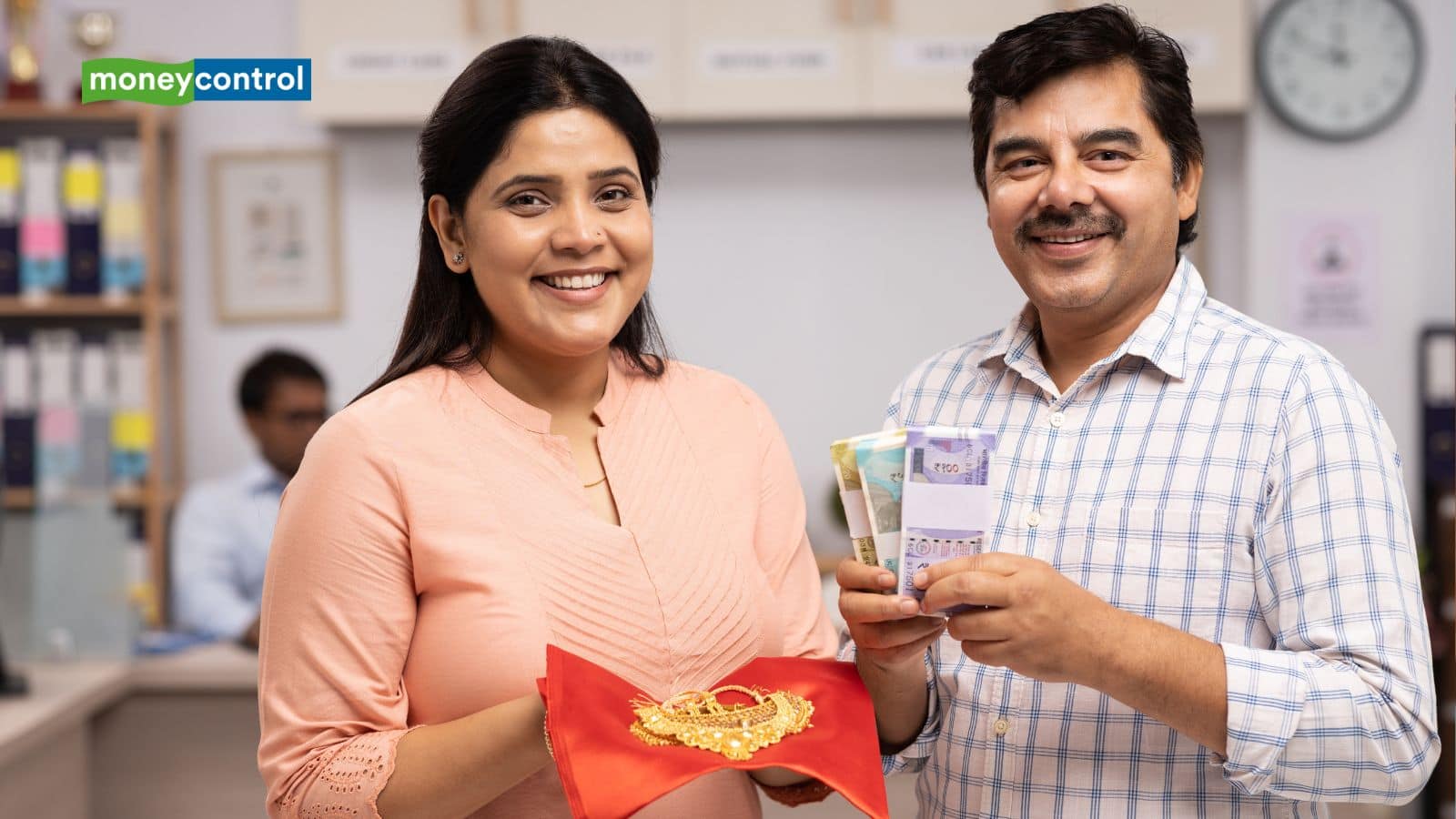 Muthoot Finance Q3 Results: गोल्ड लोन NBFC का मुनाफा डबल! NII में भी तगड़ा उछाल; शेयरों पर रहेगी नजर