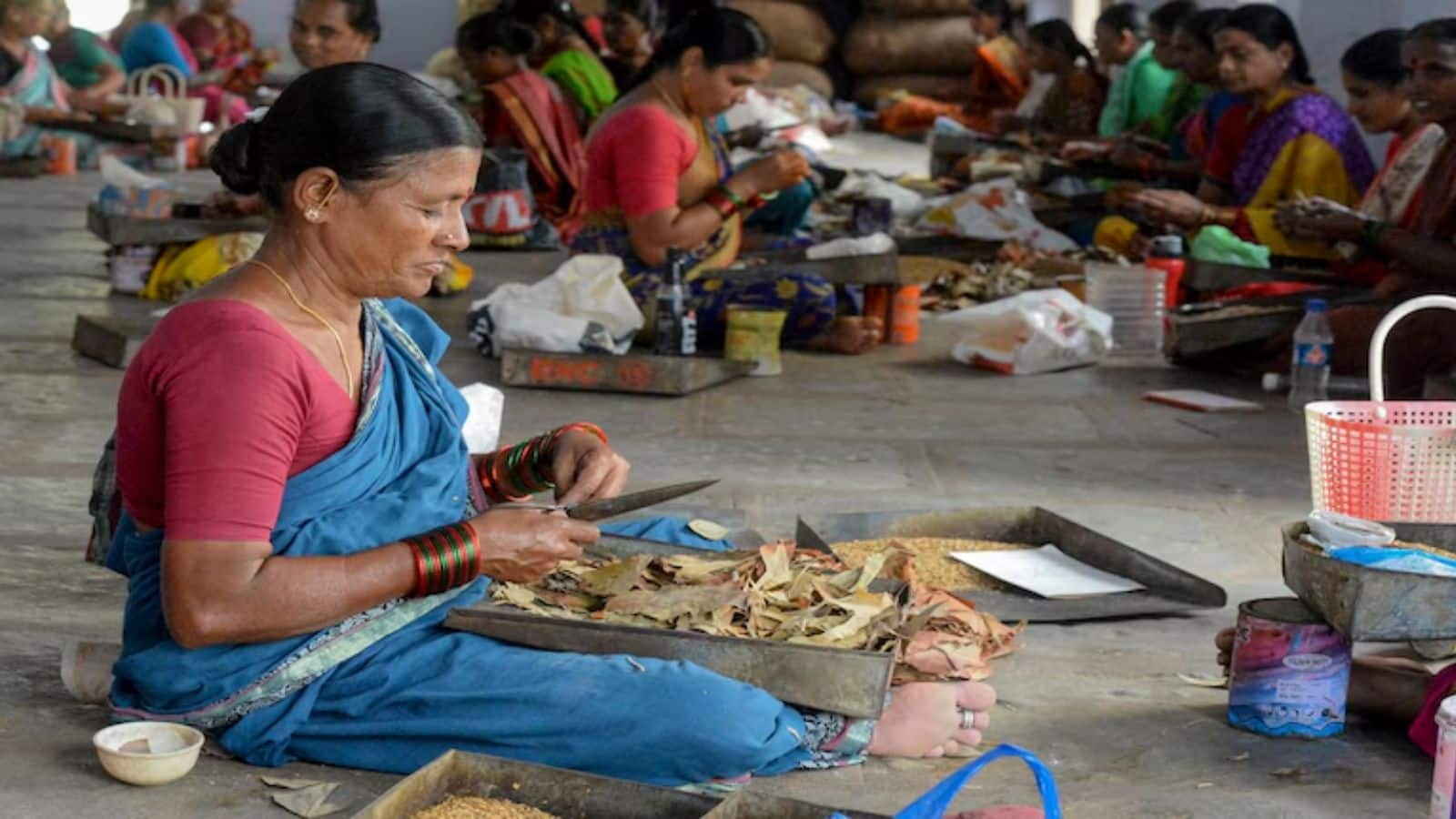 सरकारी योजनाओं के खर्च में भारी सुस्ती, 9 महीनों में बजट का केवल 40% हिस्सा ही हुआ खर्च; चौंका देंगे आंकड़े!