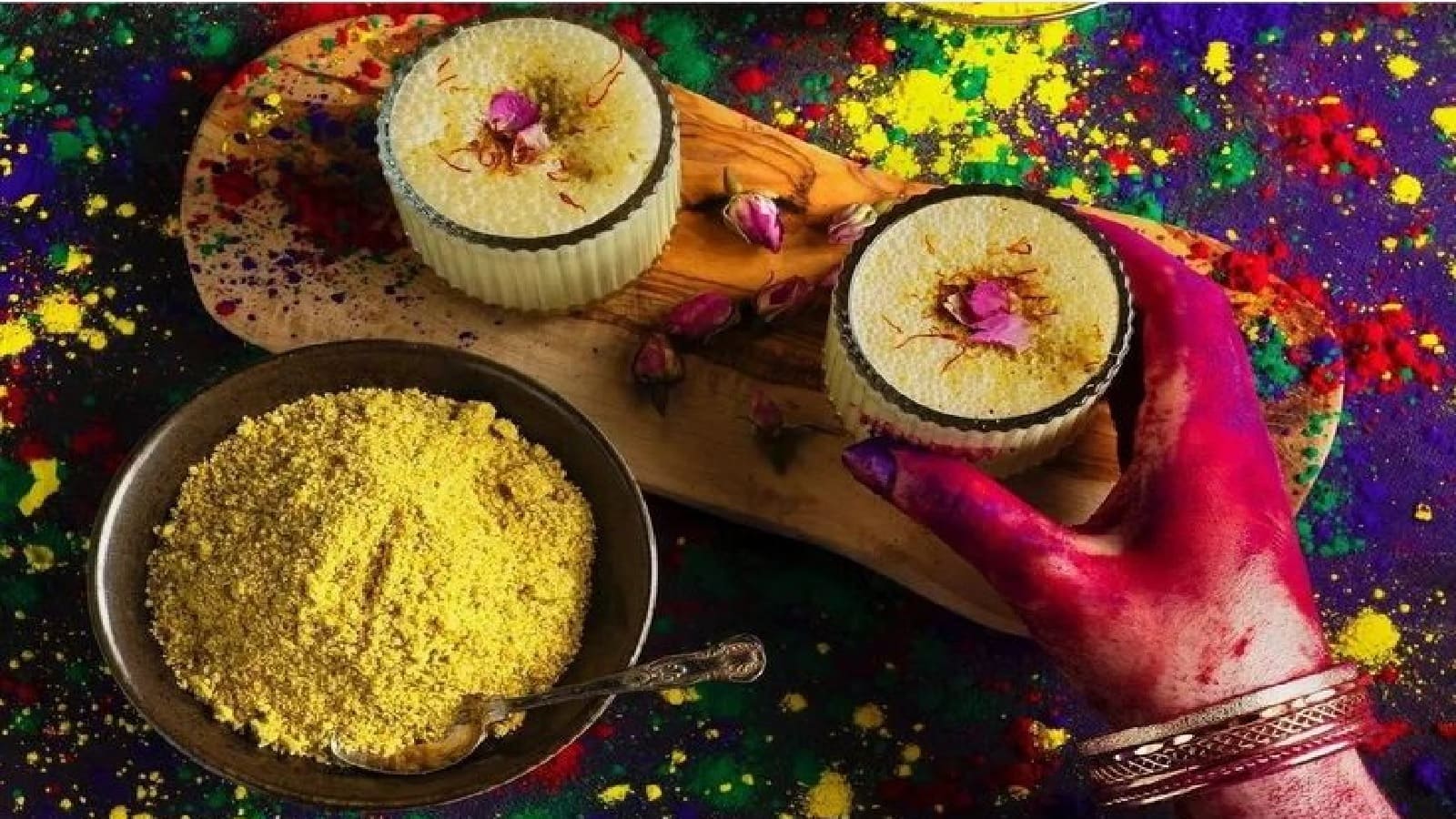 Holi 2026 Recipes: इस होली जरूर ट्राई करें ये 5 ट्रेडिशनल रेसिपी, इनके बिना अधूरी है होली की ठिठोली