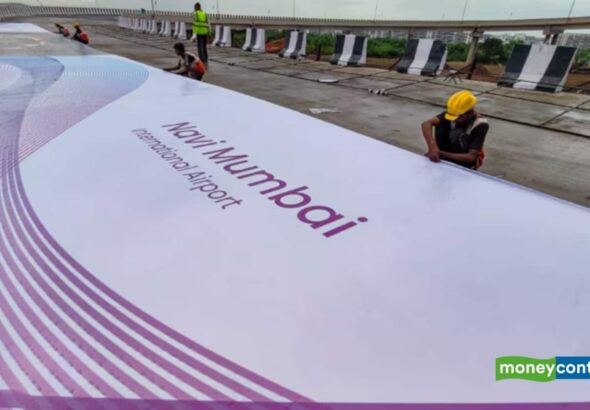 सरकार ने अदाणी ग्रुप को दिया निर्देश, अब नवी मुंबई एयरपोर्ट पर नेटवर्क लगा सकेंगी टेलीकॉम कंपनियां