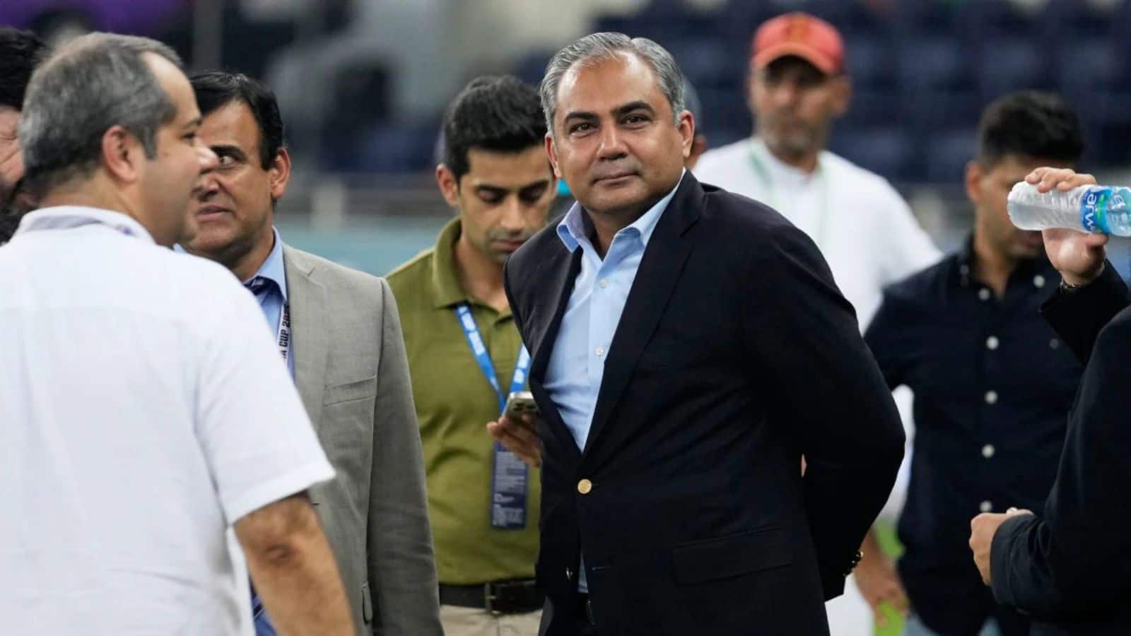 IND vs PAK: पाकिस्तान की शर्मनाक हार से पहले ही मुंह छिपाकर भागे ट्रॉफी चोर मोहसिन नकवी, कोलंबो में भी होना पड़ा शर्मिंदा