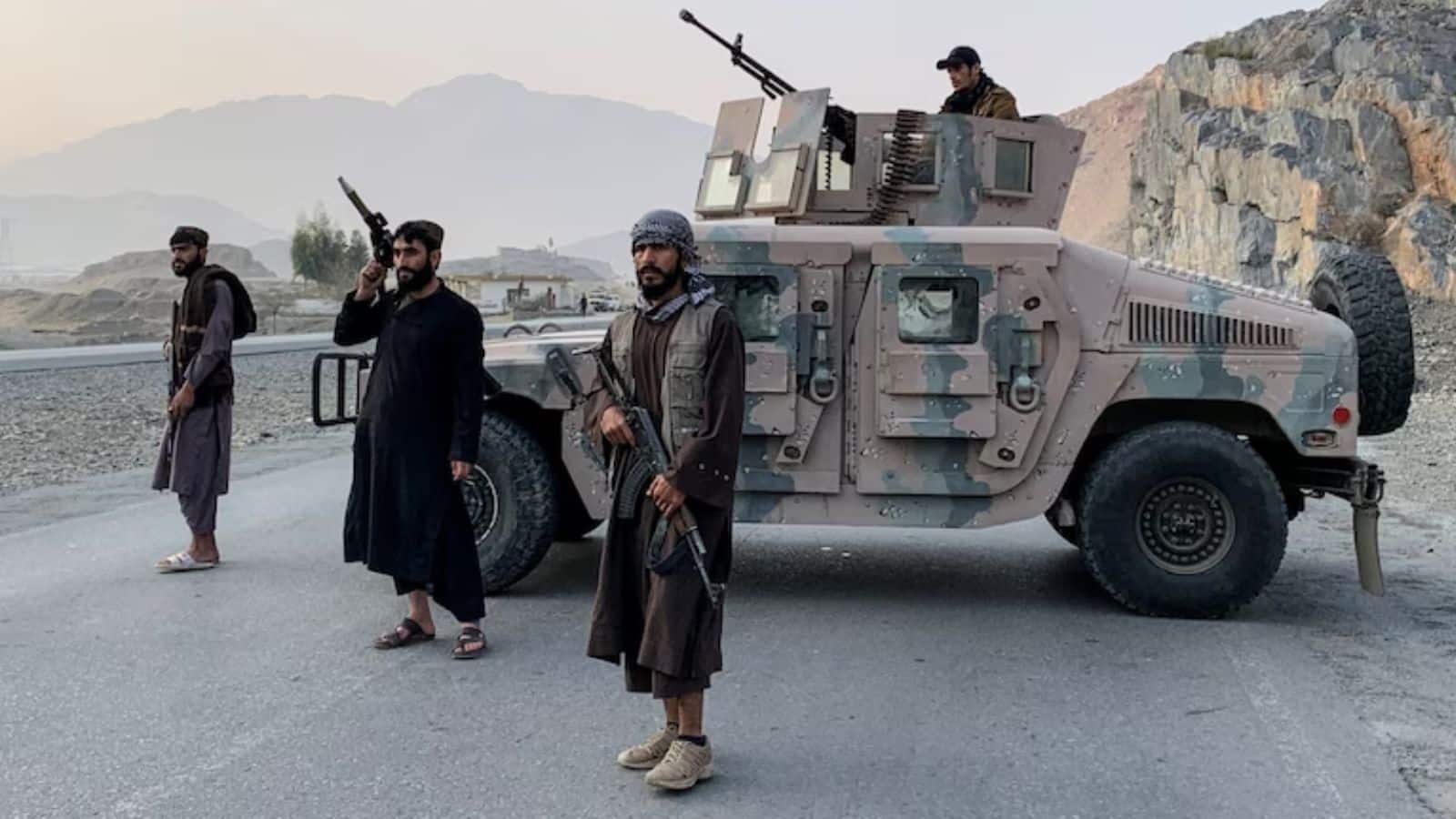 Pakistan-Afghan War: दोस्त से बने कट्टर दुश्मन, 5 साल में कैसे युद्ध के मुहाने पर खड़े हो गए पाकिस्तान और अफगानिस्तान?