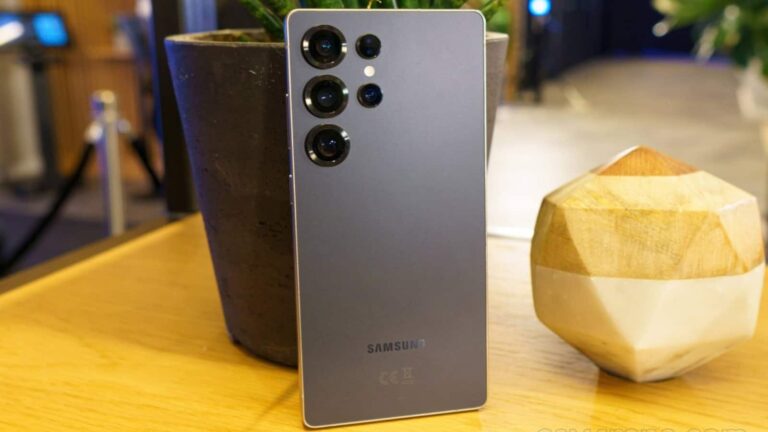 Samsung Galaxy S25 Ultra पर भारी छूट, मिलेगा 24000 से ज्यादा डिस्काउंट, जानें कीमत