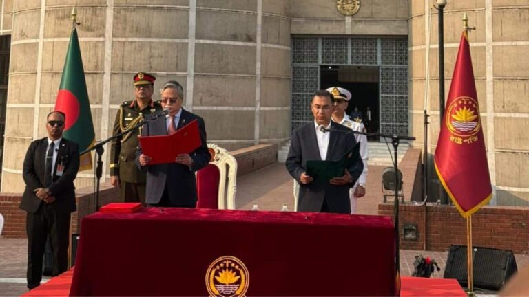 बांग्लादेश में 'बेगमों की जंग' का अंत: तारिक रहमान ने ली प्रधानमंत्री पद की शपथ, 35 साल बाद किसी पुरुष के हाथ में देश की कमान