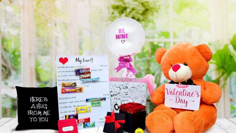Teddy day gift ideas: बिना टेडी बियर के बनाएं टेडी डे को यादगार, जानें 7 खास गिफ्ट आइडियाज