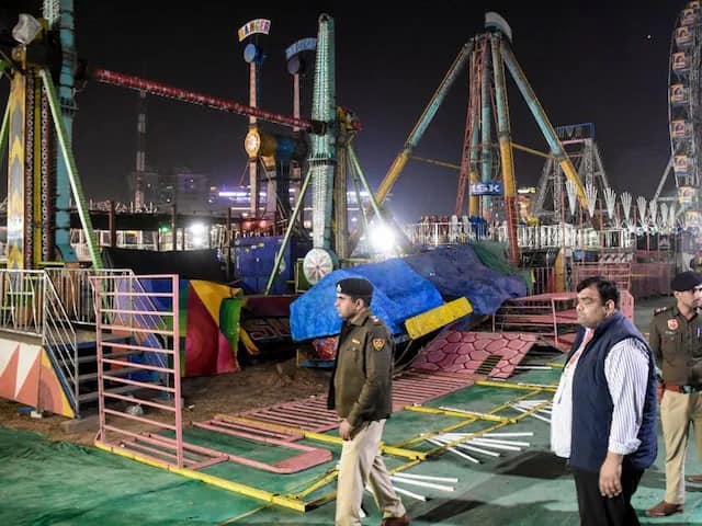 Surajkund Mela: सूरजकुंड मेला हादसा मामले में बड़ा एक्शन, पुलिस ने दो लोगों को किया गिरफ्तार