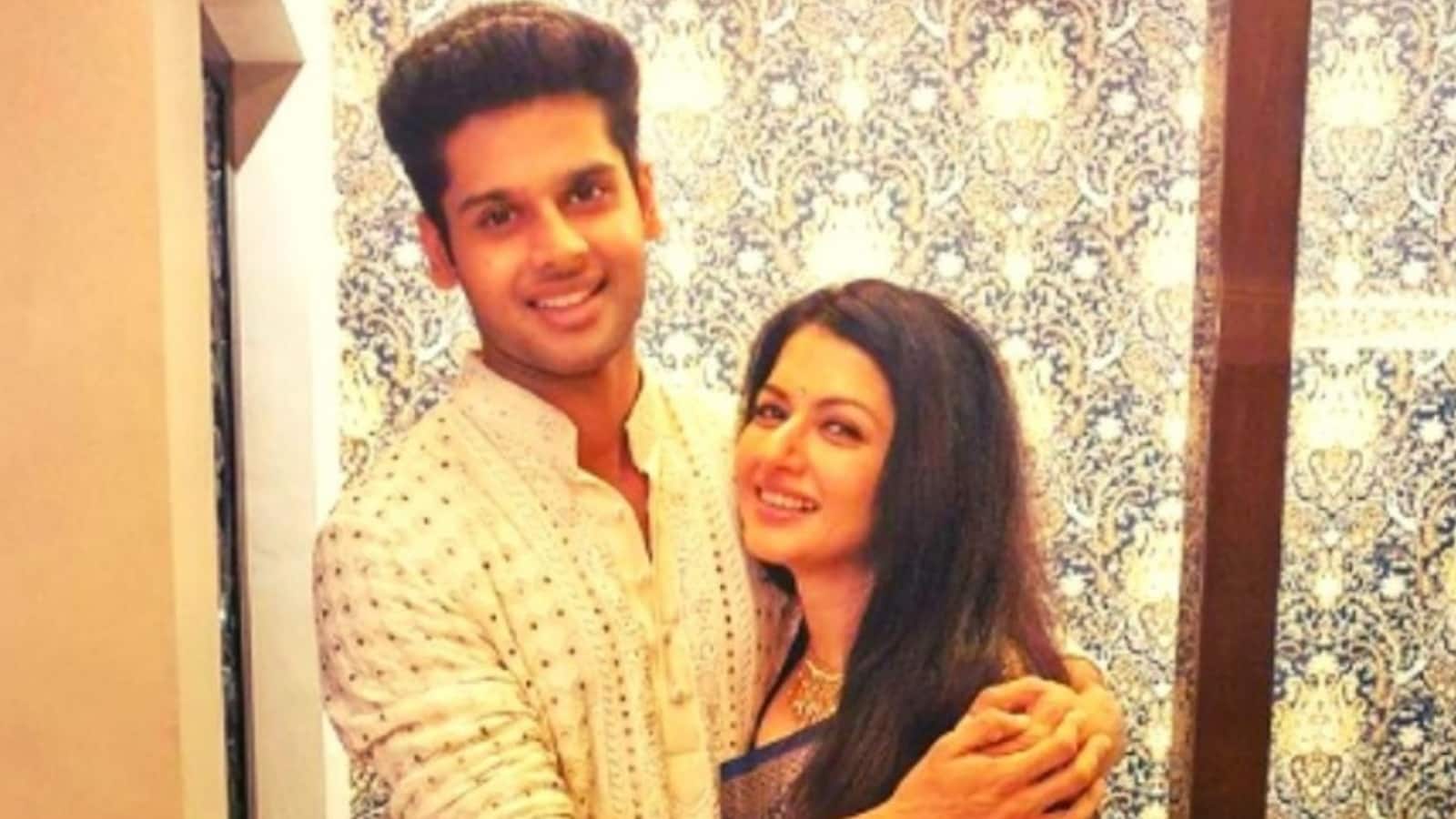 Abhimanyu Birthday:  बेटे के जन्मदिन पर इमोशनल हुईं भाग्यश्री, अनसीन फोटोज की शेयर