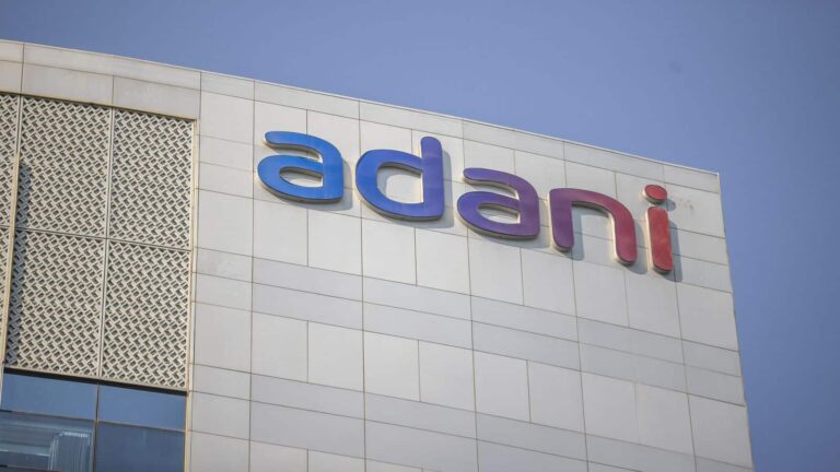 Adani Stocks: अदाणी ग्रुप की इन दो कंपनियों का हो जाएगा मर्जर, जानिए किस अनुपात में मिलेंगे शेयर