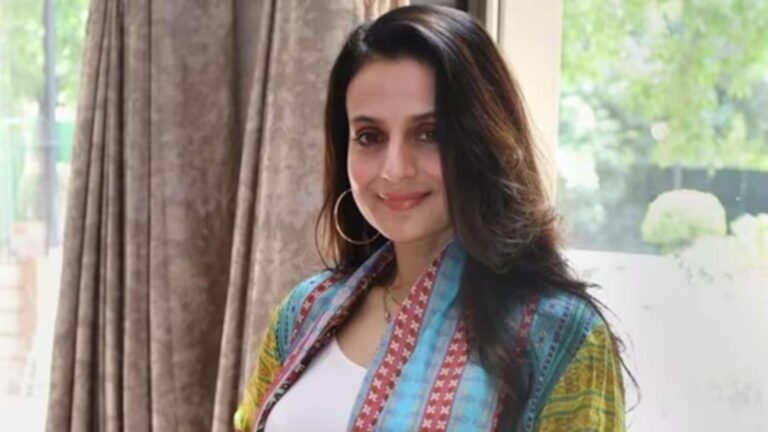 Ameesha Patel: गदर 2 की सफलता के बाद अमीषा पटेल की बढ़ीं कानूनी मुश्किलें, 2017 फ्रॉड केस में गैर-जमानती वारंट