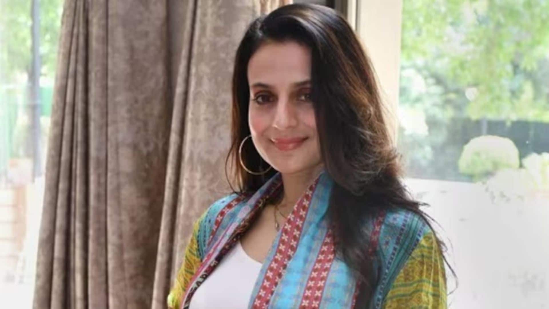 Ameesha Patel: गदर 2 की सफलता के बाद अमीषा पटेल की बढ़ीं कानूनी मुश्किलें, 2017 फ्रॉड केस में गैर-जमानती वारंट