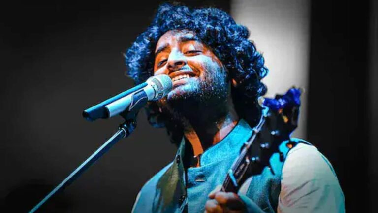 Arijit Singh: अरिजीत सिंह ने रिटायरमेंट के बाद पहली बार तोड़ी चुप्पी, फैंस के लिए लिखा इमोशनल पोस्ट